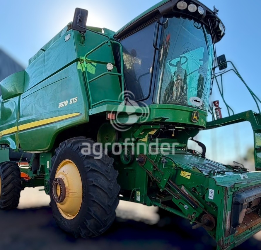 Colheitadeira John Deere 9570 STS ano 2013