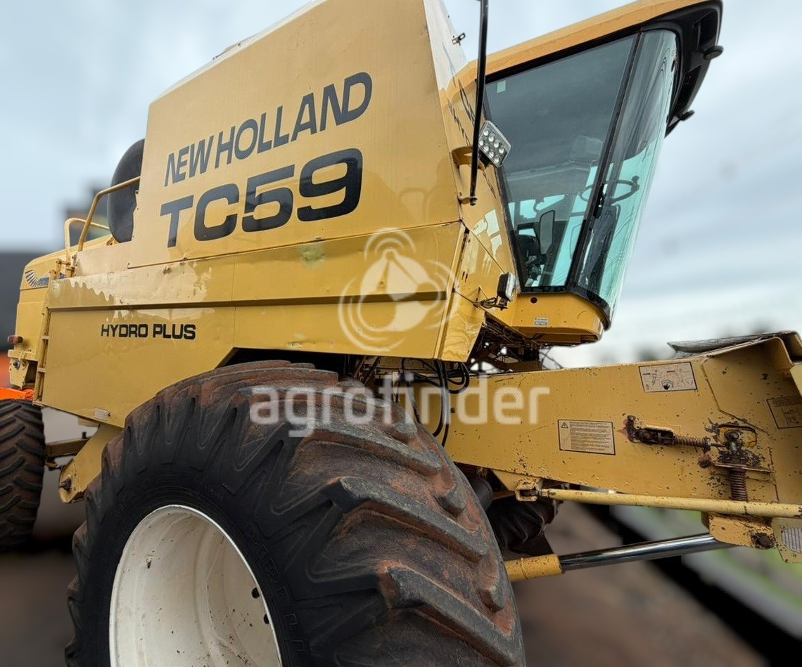 Colheitadeira New Holland TC 59 ano 2000 - TC 59 - Máquinas Agrícolas