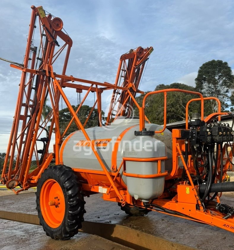 Pulverizador Autopropelido Jacto Columbia AD 18 ano 2020 - Columbia AD 18 - Máquinas Agrícolas