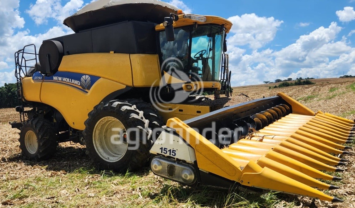 Colheitadeira New Holland CR 7.90 ano 2018