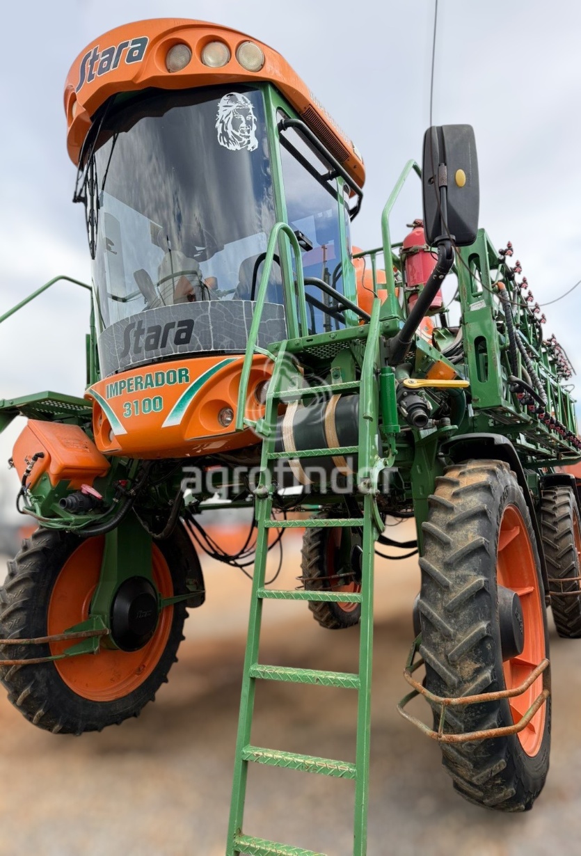 Pulverizador Autopropelido Stara IMPERADOR 3100 ano 2013