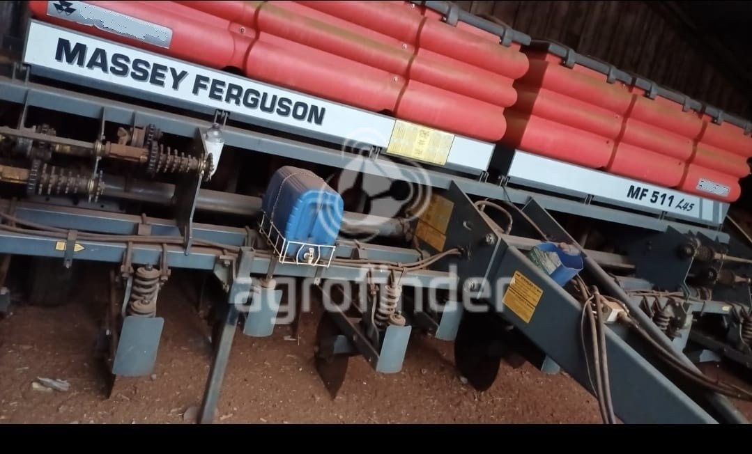 Plantadeira Massey Ferguson MF 511 ano 2008