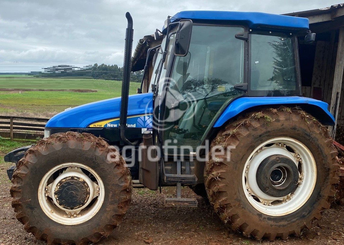 Trator New Holland TL 75E ano 2012
