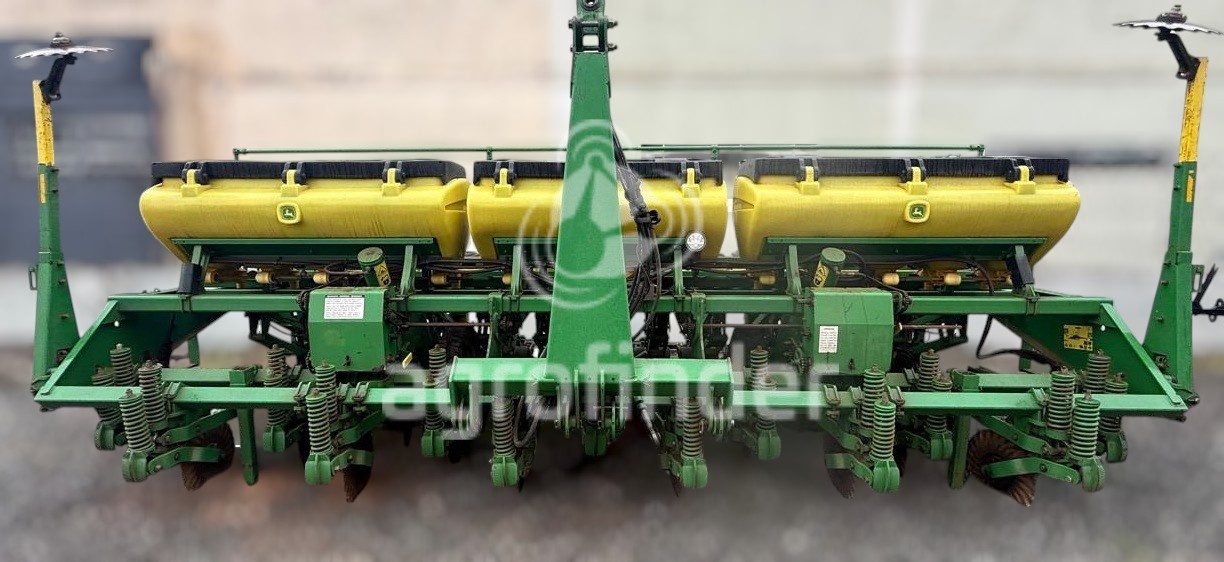 Plantadeira John Deere 1113 ano 2013