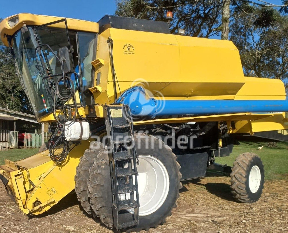 Colheitadeira New Holland TC 5090   ano 2008