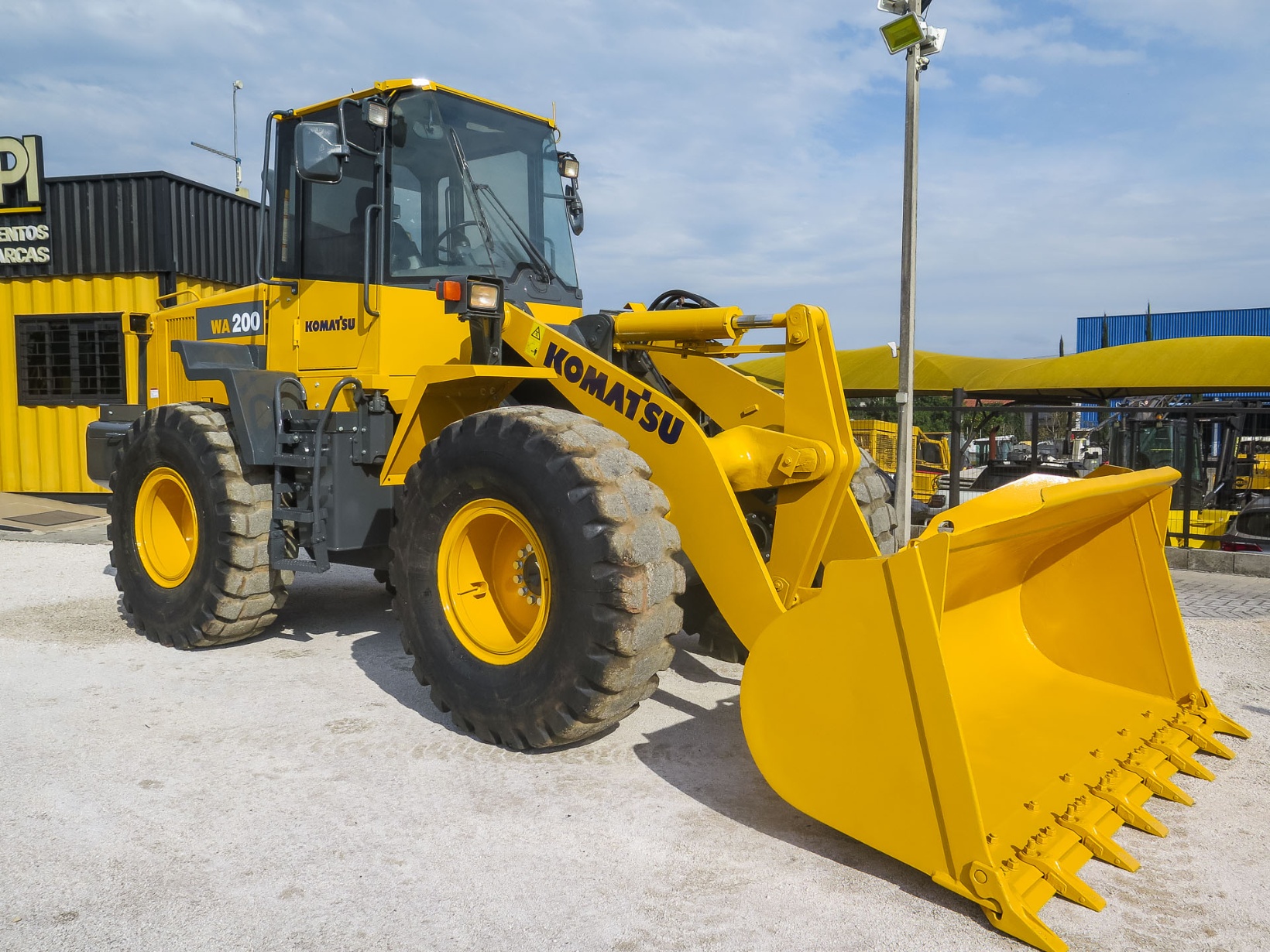 Pá Carregadeira Komatsu WA200-6 ano 2019