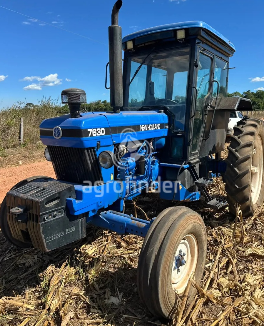 Trator New Holland 7630 ano 2004