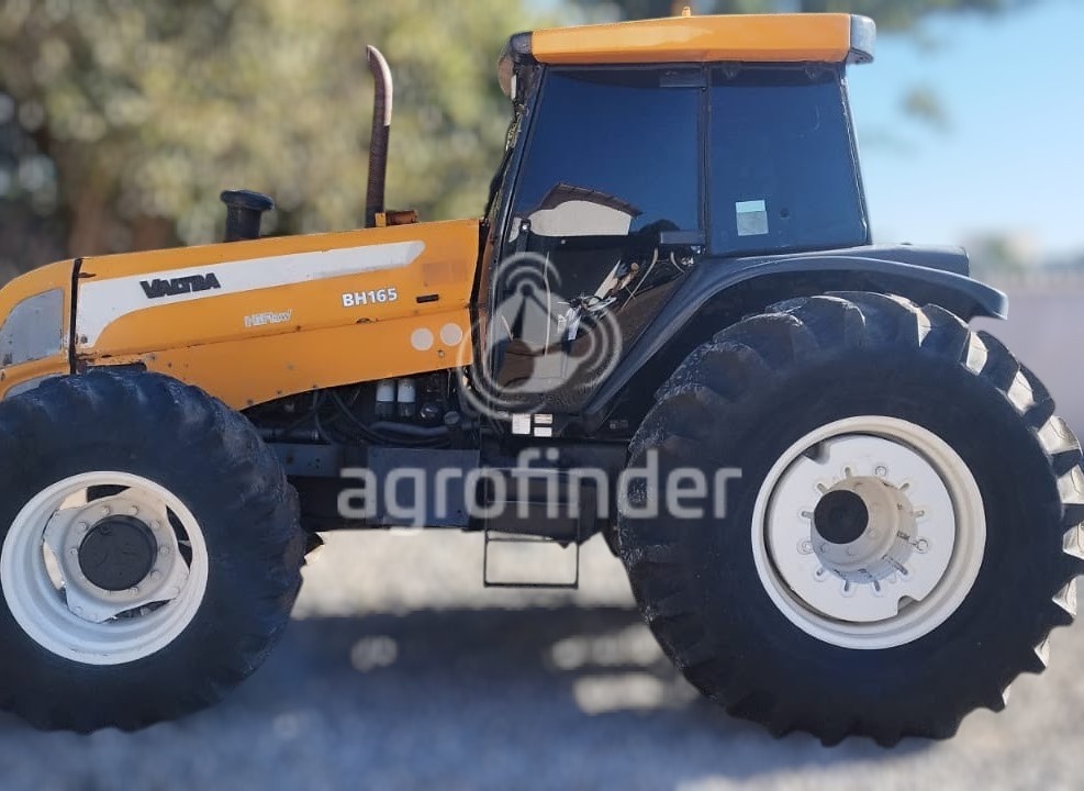 Trator Valtra BH 165 ano 2012