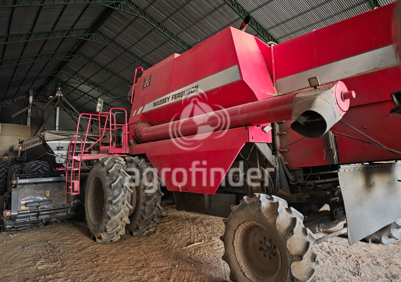 Colheitadeira Massey Ferguson 32 Advanced ano 2012