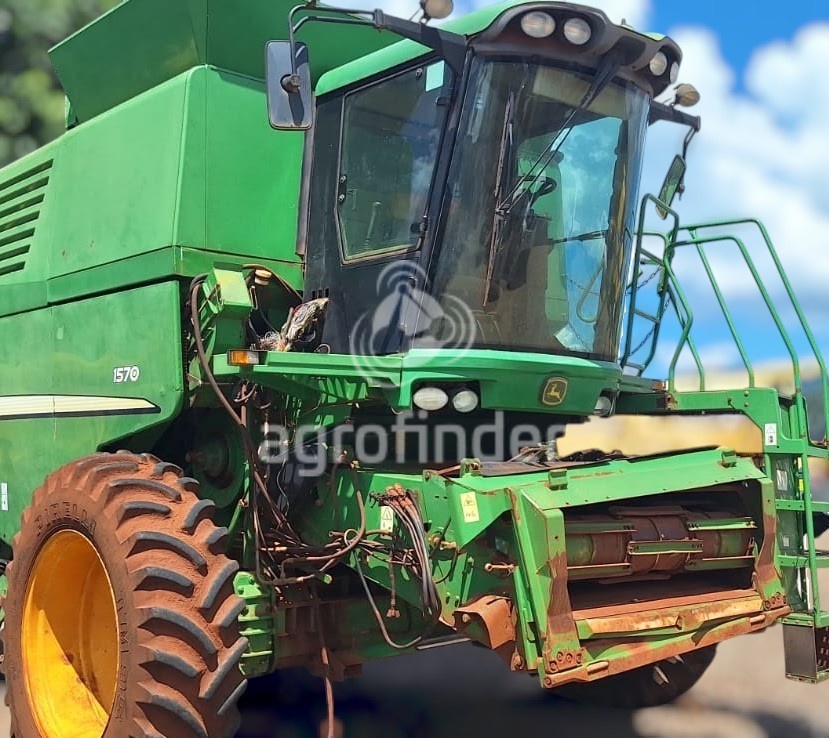 Colheitadeira John Deere 1570 ano 2014