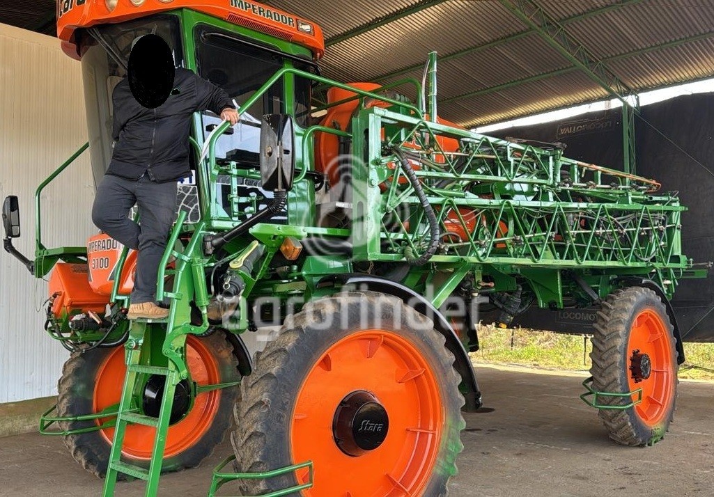 Pulverizador Autopropelido Stara IMPERADOR 3100 ano 2012