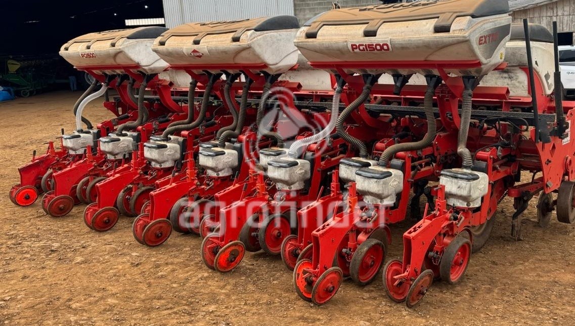 Plantadeira Kuhn PG 15000 ano 2016 - PG 15000 - Implementos para Plantio