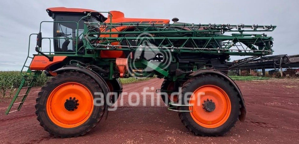 Pulverizador Autopropelido Stara Imperador 4000 ano 2020