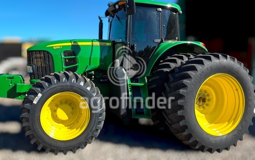 Trator John Deere 6210 J ano 2019