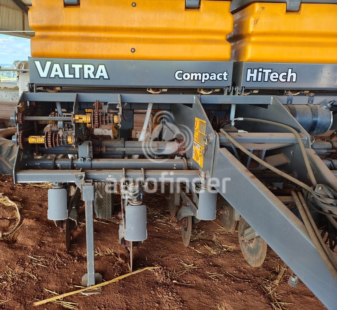 Plantadeira Valtra BP 704 M ano 2020