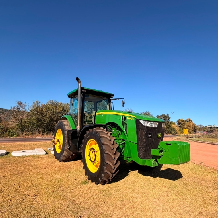 Trator John Deere 8345 R ano 2017