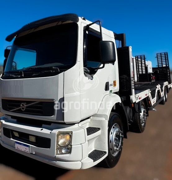 Caminhão Volvo vm 260 ano 2009