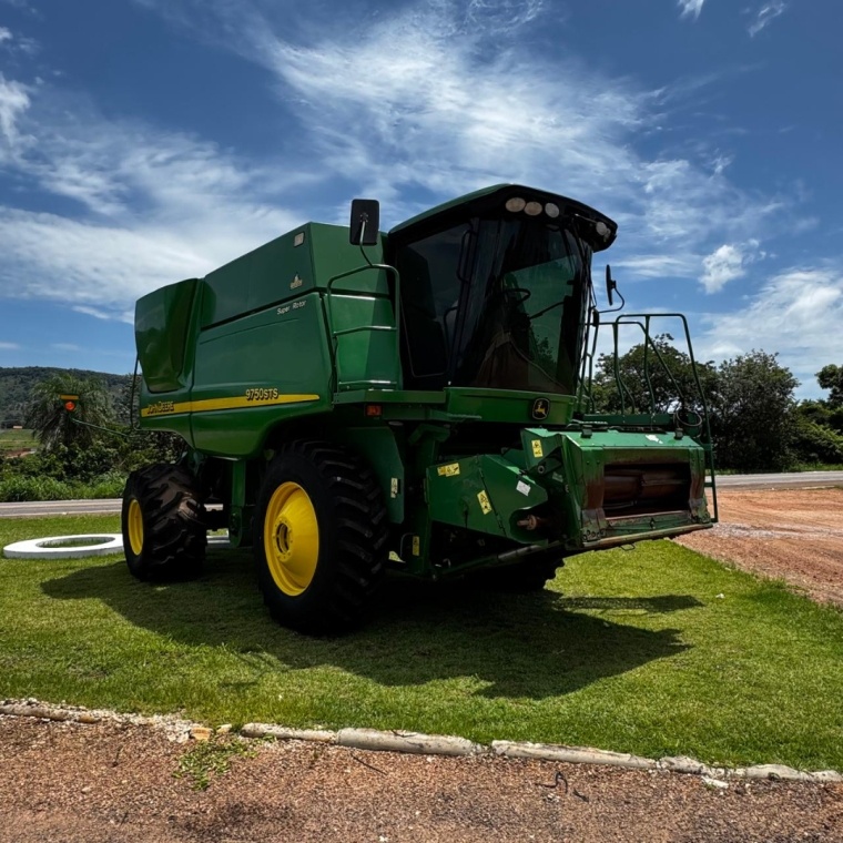 Colheitadeira John Deere 9750 STS ano 2010