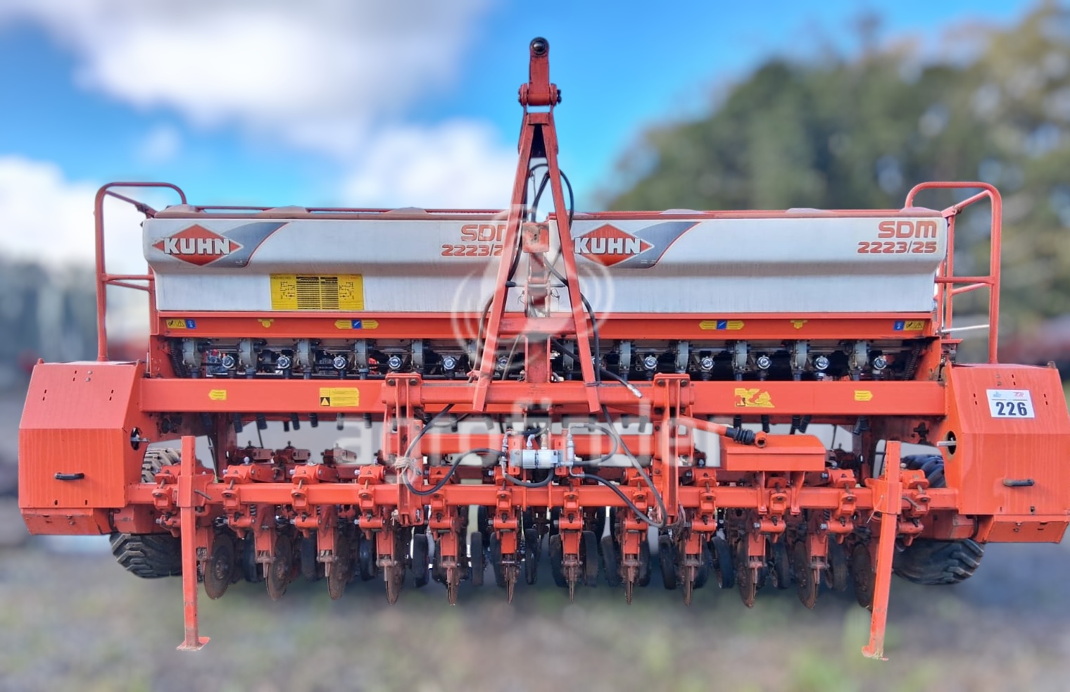 Plantadeira Kuhn SDM 23/25 Versatile ano 2011