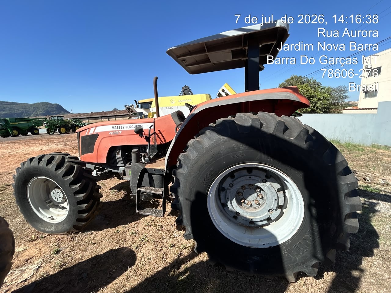Trator Massey Ferguson MF 4297 ano 2013 - MF 4297 - Máquinas Agrícolas