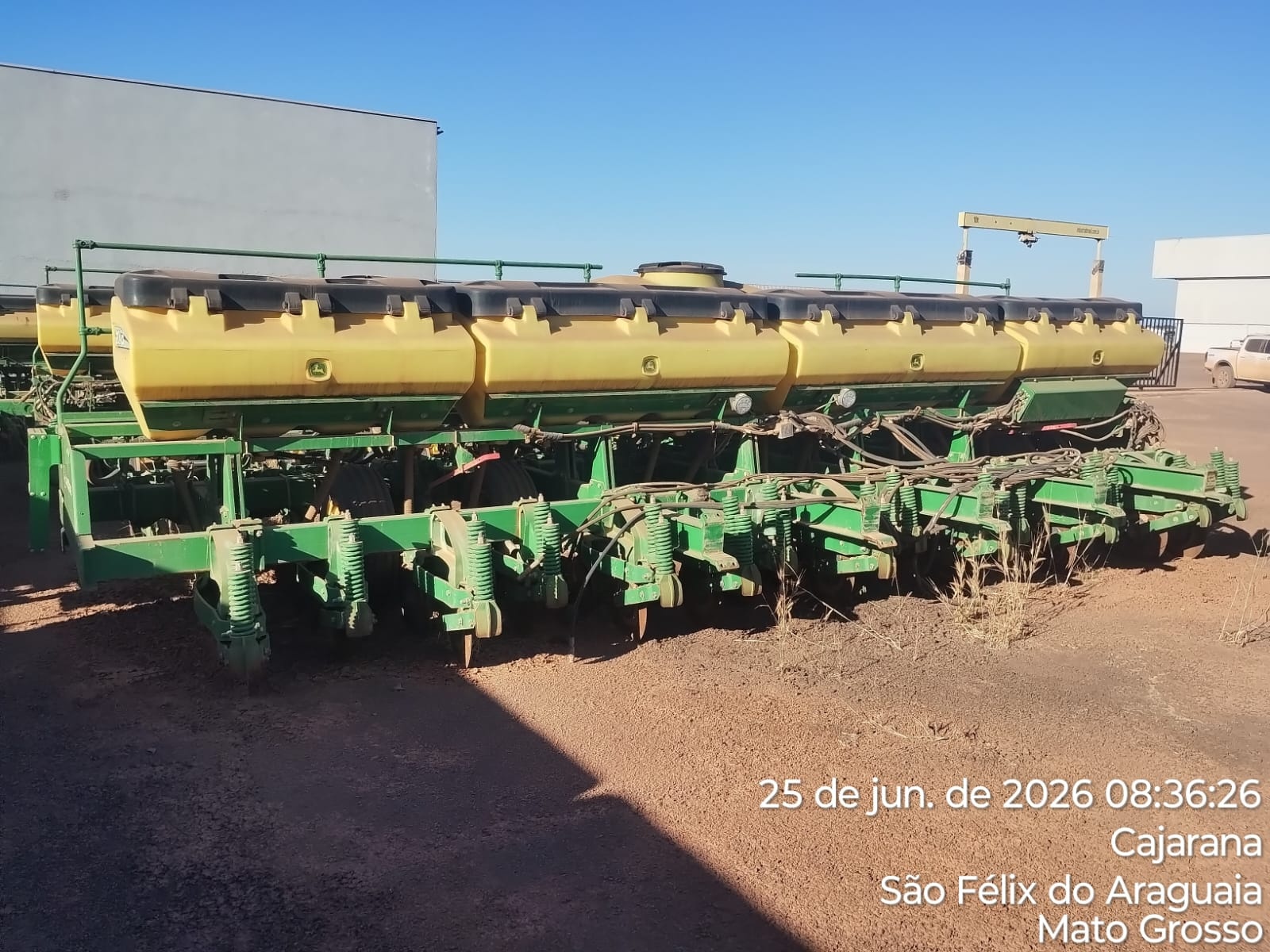 Plantadeira John Deere 2134 ano 2021 - 2134 - Implementos para Plantio