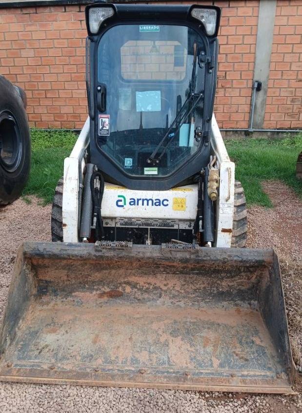 Mini Carregadeira Bobcat S450 ano 2023 - S450 - Máquinas de Linha Amarela