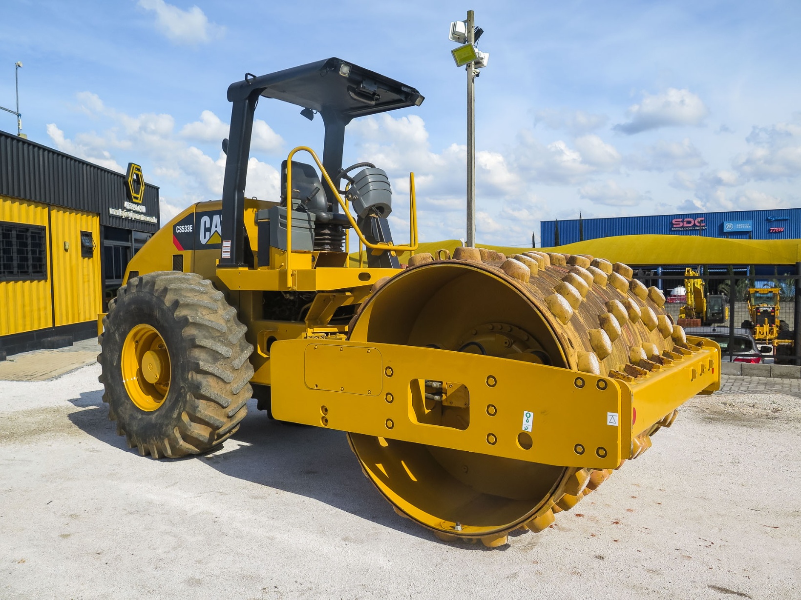Rolo Compactador Caterpillar CS-533E ano 2007