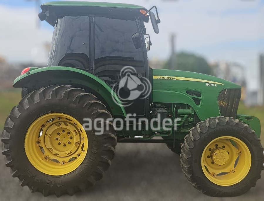 Trator John Deere 5078 E ano 2016