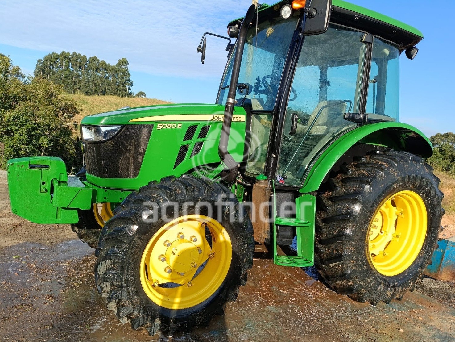 Trator John Deere 5080E ano 2022 - 5080E - Máquinas Agrícolas