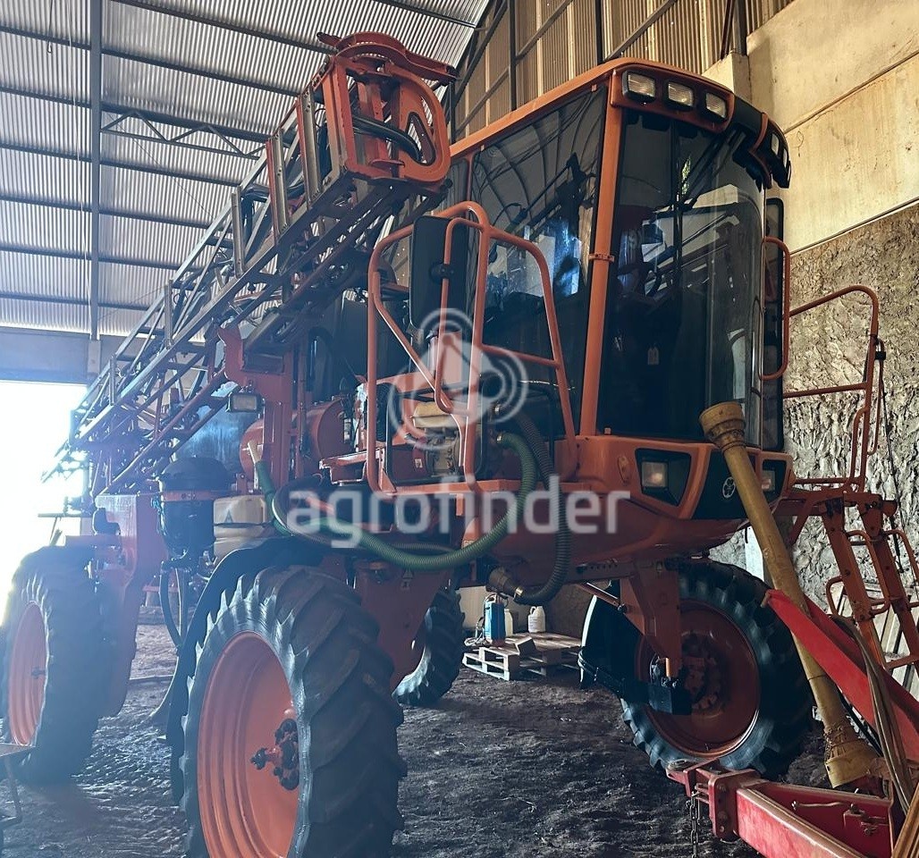 Pulverizador Autopropelido Jacto Uniport 2500 Star ano 2011 - Uniport 2500 Star - Máquinas Agrícolas