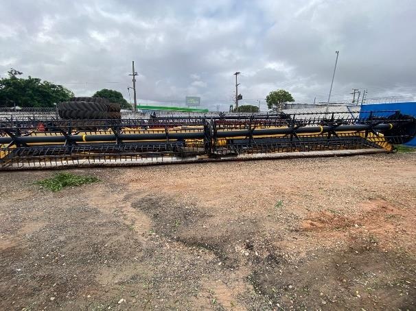 Plataforma New Holland Draper 8600 ano 2022 - Draper 8600 - Implementos para Colheita