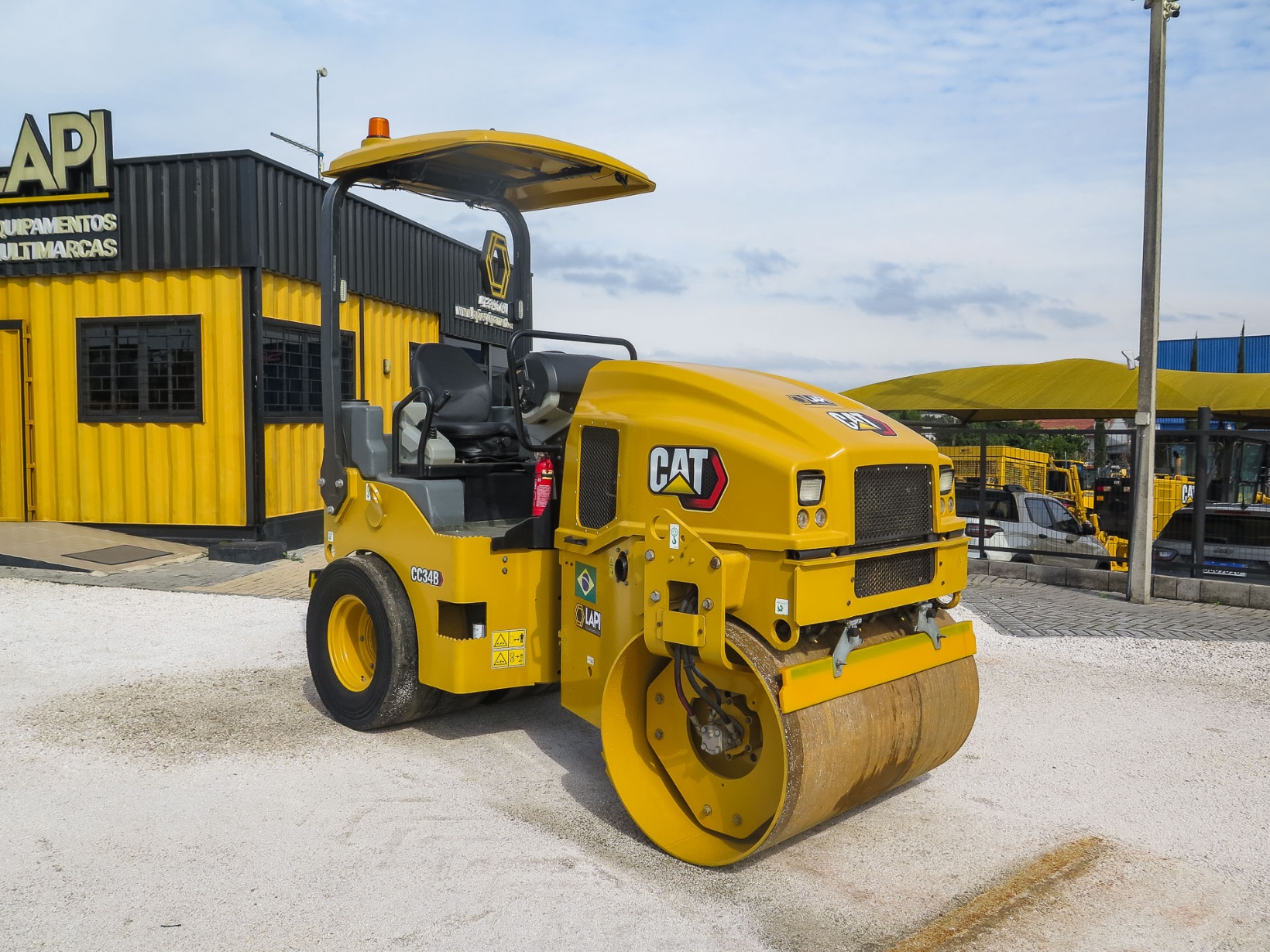 Rolo Compactador Caterpillar CC34B ano 2019 - CC34B - Pavimentação e Infraestrutura