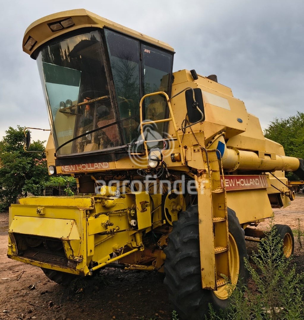 Colheitadeira New Holland 8055 ano 1991 - 8055 - Máquinas Agrícolas