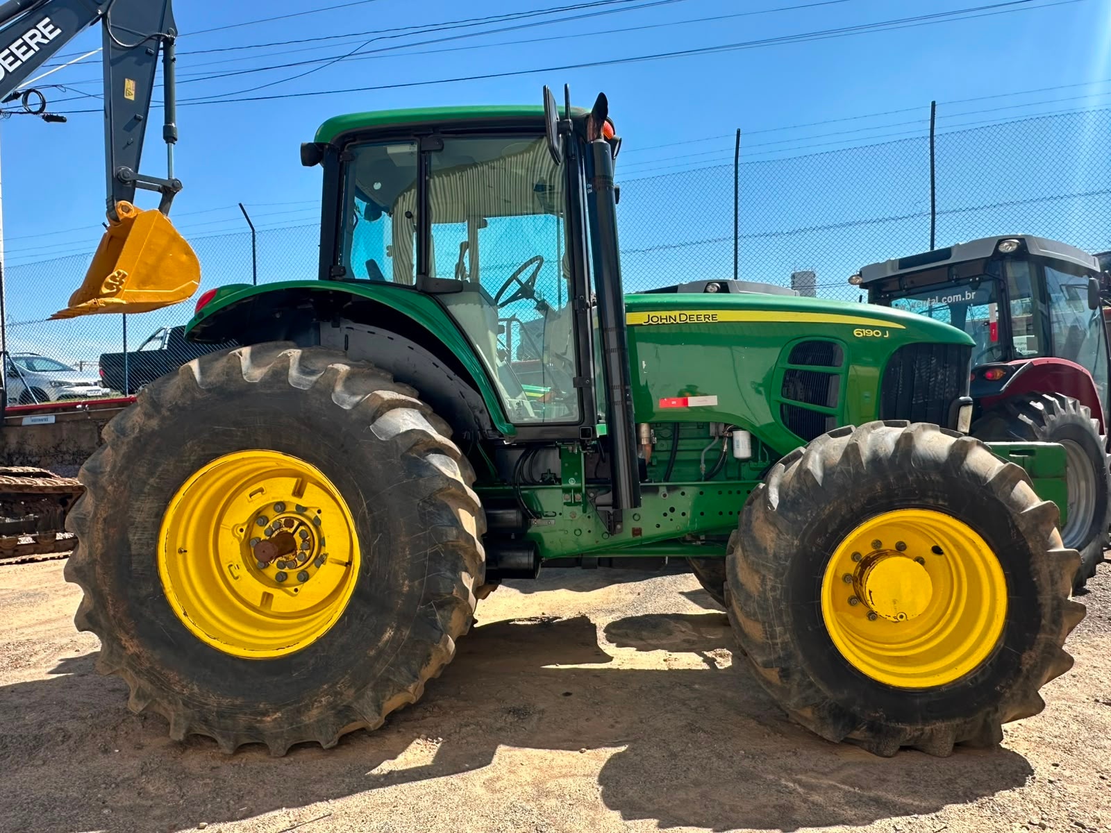 Trator John Deere 6190J ano 2022 - 6190J - Máquinas Agrícolas