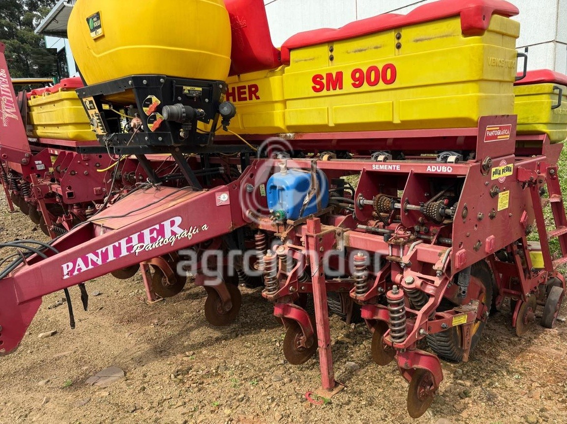 Plantadeira Vence Tudo SM 9000 ano 2014 - SM 9000 - Implementos para Plantio