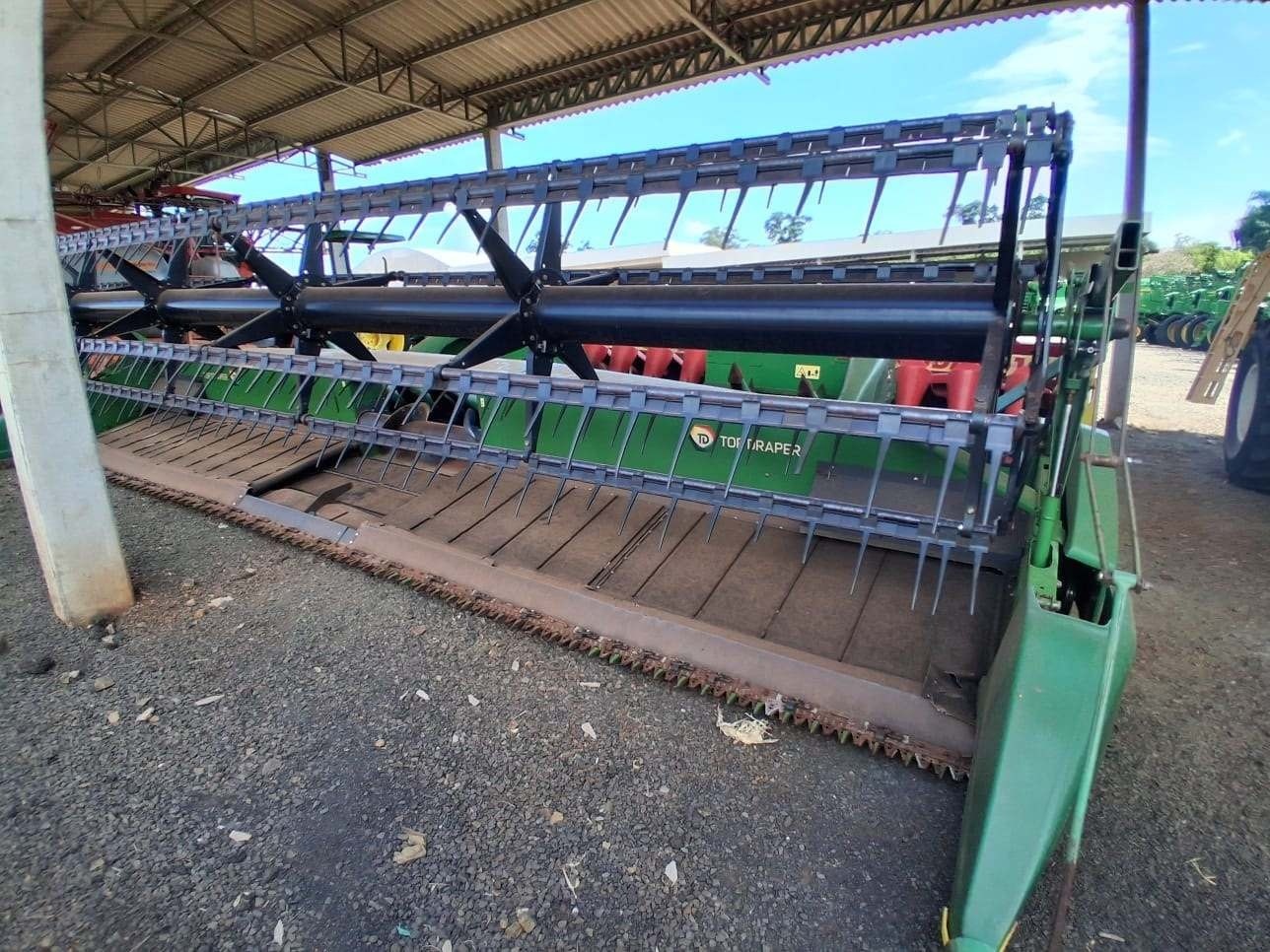 Plataforma John Deere 625 ano 2012