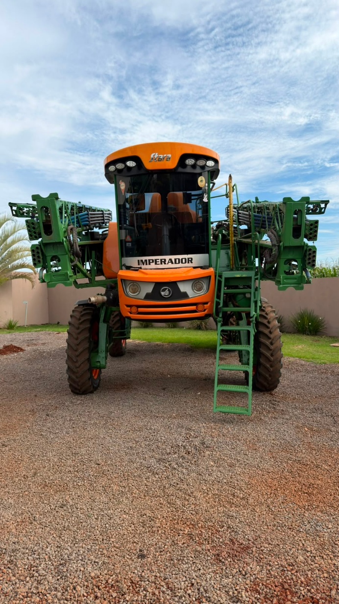 Distribuidor Autopropelido Stara Imperador 3.0 ano 2019 - Imperador 3.0 - Máquinas Agrícolas
