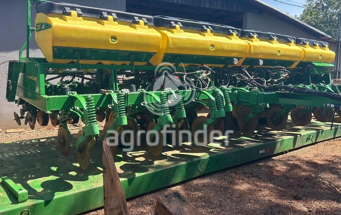 Plantadeira John Deere 2117 CCS ano 2021 - 2117 CCS - Implementos para Plantio