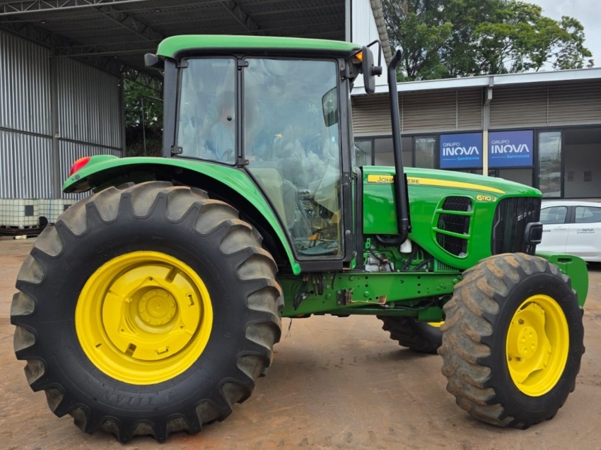 Trator John Deere 6110J ano 2014 - 6110J - Máquinas Agrícolas