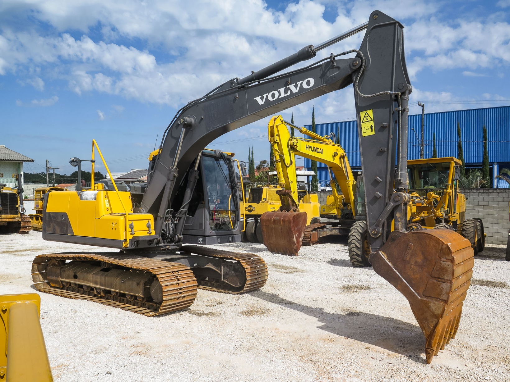 Escavadeira Volvo EC140DL ano 2021 - EC140DL - Máquinas de Linha Amarela