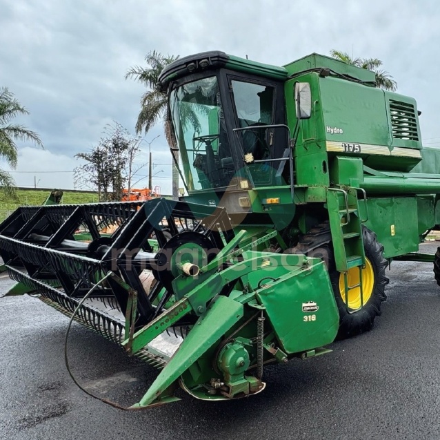 Colheitadeira John Deere 1175 Hydro ano 2000
