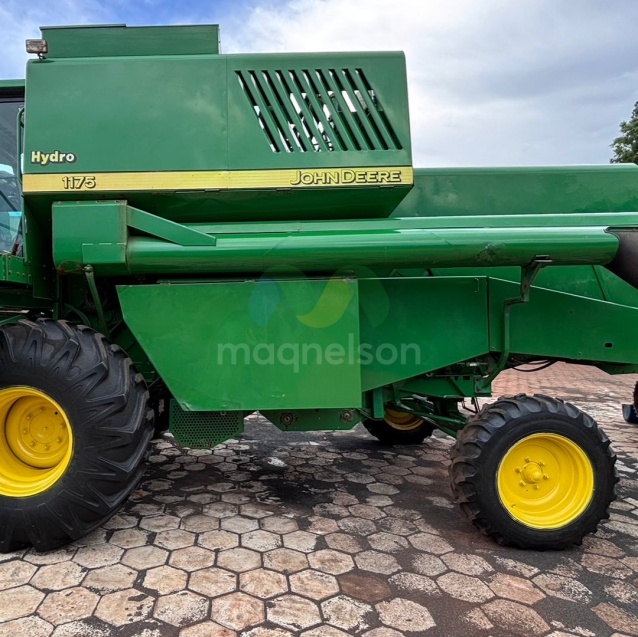 Colheitadeira John Deere 1175 ano 2012
