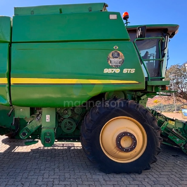 Colheitadeira John Deere 9750 STS ano 2013