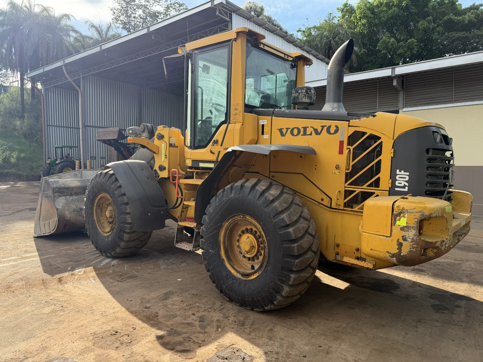 Pá Carregadeira Volvo L90F ano 2022