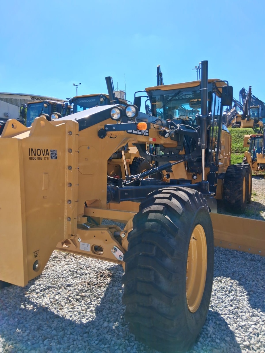 Motoniveladora John Deere 620P ano 2024