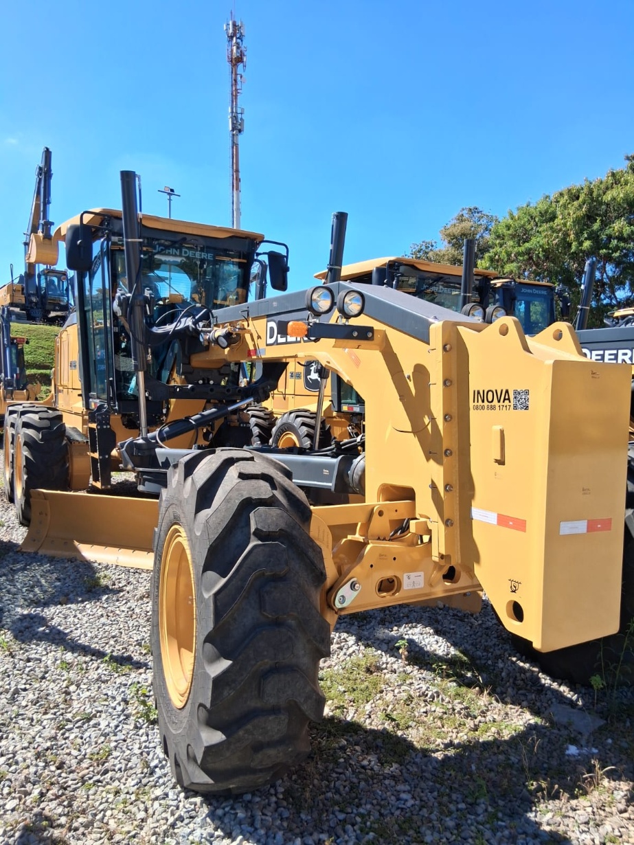 Motoniveladora John Deere 620P ano 2024