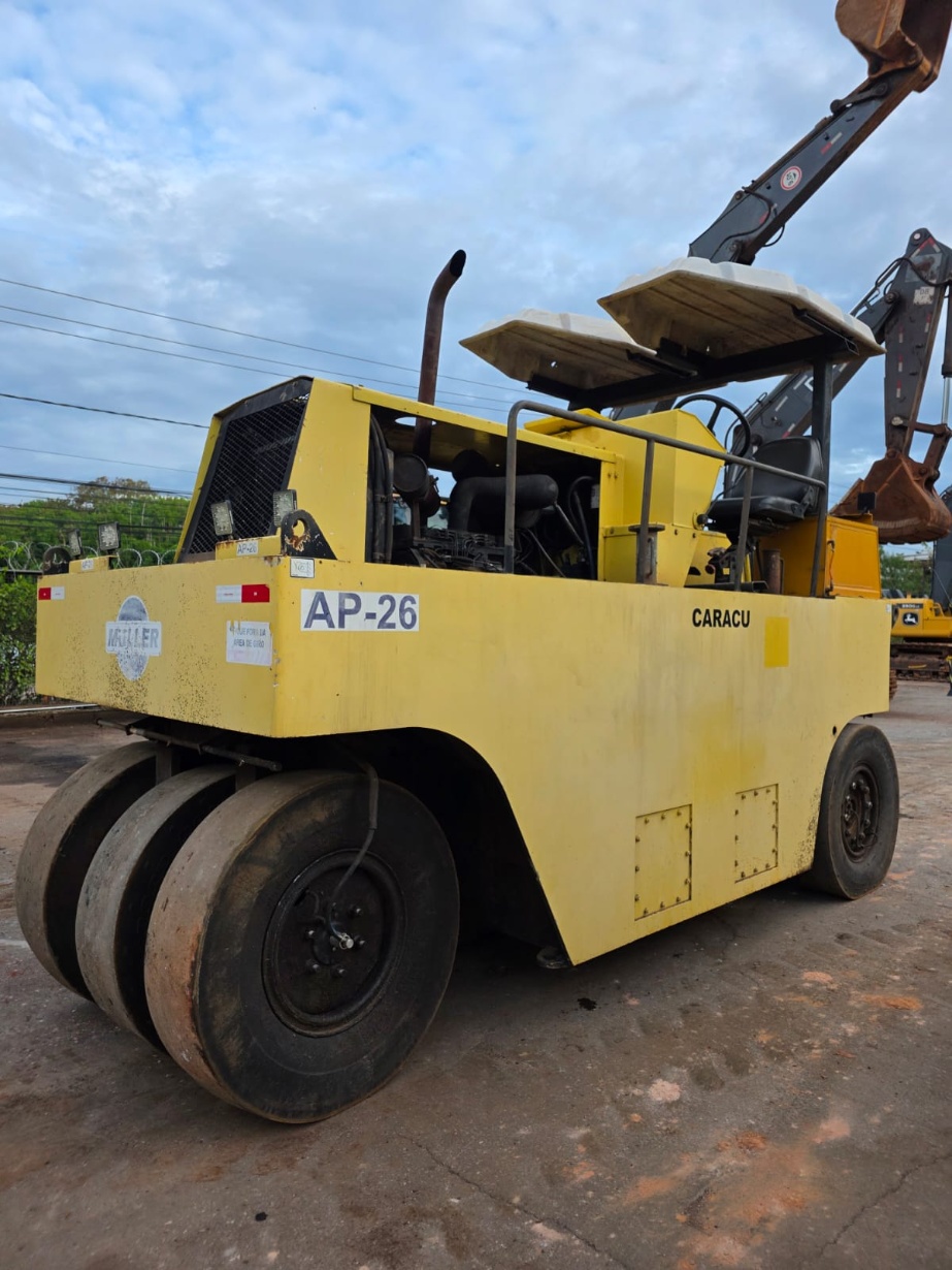 Rolo Compactador Muller AP26 ano 2013