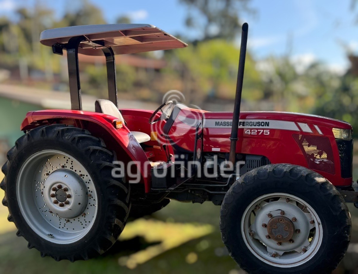 Trator Massey Ferguson MF 4275 ano 2011