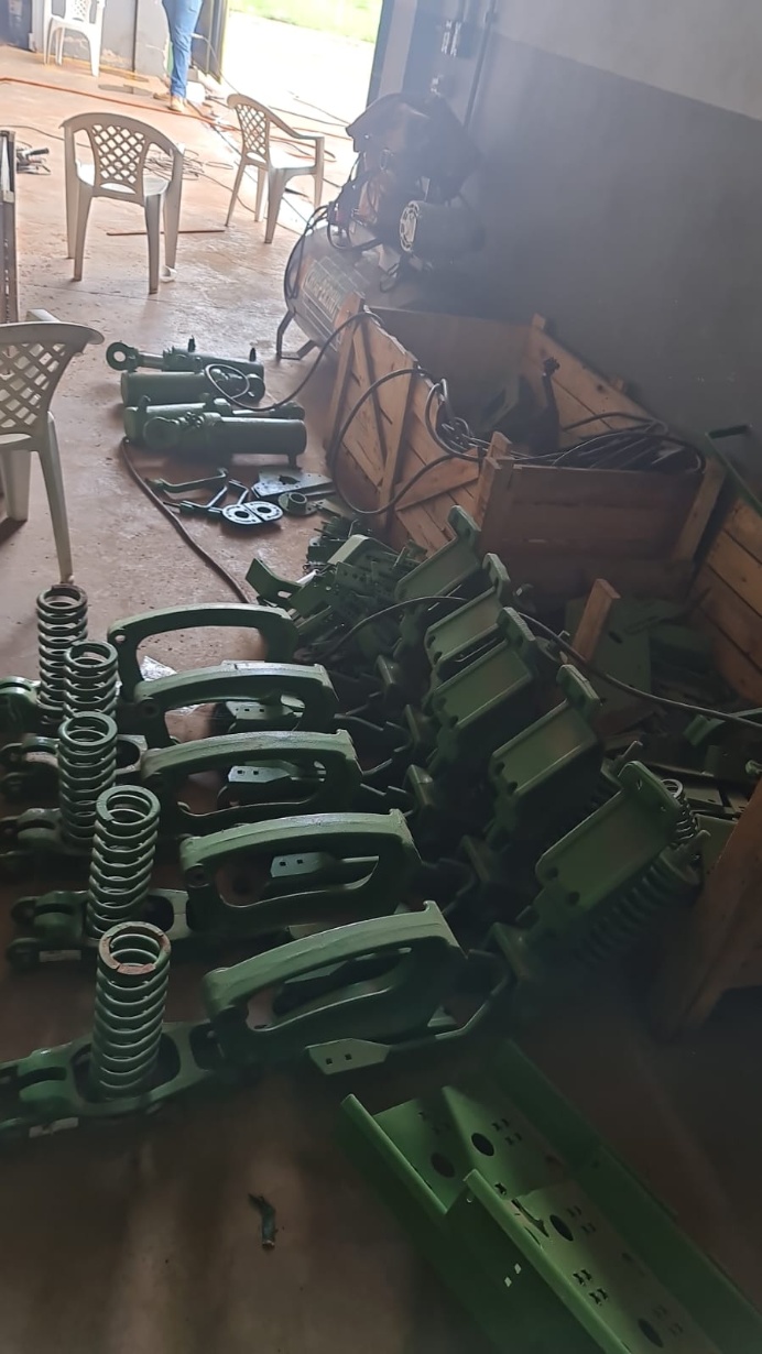 Plantadeira John Deere 2130 ano 2012