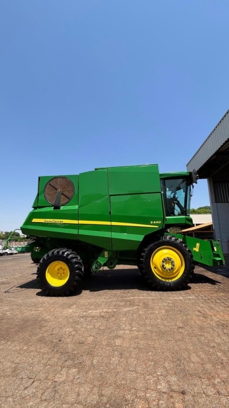 Colheitadeira John Deere S440 ano 2019